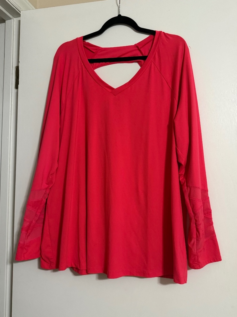 EUC Lane Bryant Vivi long sleeve open back pink workout shirt